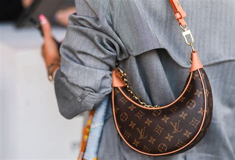 louis vuitton crescent bag.